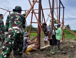 Jalin Kebersamaan dan semangat gotong royong, Satgas Yonif 131/BRS Melaksanakan Karya Bakti Bangun Masjid di Perbatasan Papua*