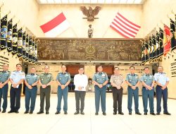 Jalin Silaturahmi dan Sinergitas, Kasal Terima Kunjungan Kerja Gubernur Lemhamnas di Mabesal