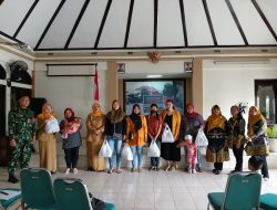 Peran Serta Babinsa Danukusuman Pembagian Bantuan Pangan Anak Stunting