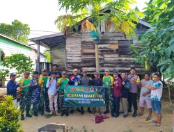 Satgas Pamtas Yonarmed 11 Kostrad Gelar Gotong Royong RTLH Bersama Warga Desa Tanjung Harapan*