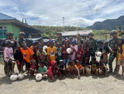 WARGA NDUGUSIGA SEMANGAT LATIHAN BOLA BERSAMA HABEMA