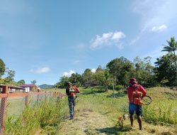 Satgas Yonif 642/Kps Bantu Pembuatan Jalan
