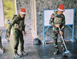 Warga Mbilusiga Bersama Satgas Habema Gotong Royong Bersihkan Lingkungan Gereja*