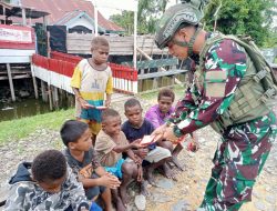 KOMSOS HABEMA DISAMBUT GEMBIRA ANAK-ANAK BATAS BATU