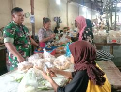 Babinsa Danukusuman Motivasi & Sambangi Pelaku UMKM di Pasar Harjodaksino