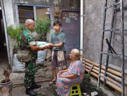 Peduli Lansia, Babinsa Serengan Salurkan Bantuan Sembako