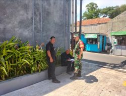 Inilah Selipan Pesan Babinsa Jayengan Kepada Security Hotel, Tetap Jaga Keamanan dan Ketertiban