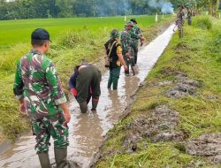 Koramil Nogosari Normalisasi Irigasi Bersama Warga Desa Rembun