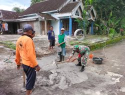 Babinsa Nogosari Dukung Pembangunan di Desa Jeron