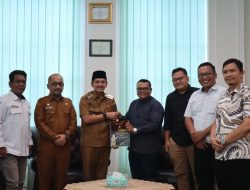 KPUD Kota TebingTinggi Kembalikan Dana Hibah 5 Miliar Lebih,Walikota Apresiasi Efisiensi Penggunaan Anggaran.