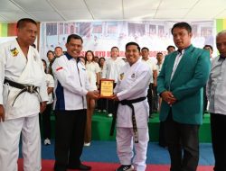 Dianugerahi Sabuk Hitam Dan II Karate-Do, Wali Kota Syukri Siap Mendukung Segala Kegiatan Olahraga di Sibolga