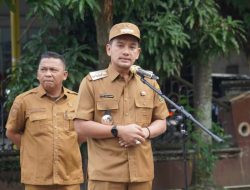Wali Kota Tebingtinggi H Iman Irdian Saragih Copot Direktur RSUD Kumpulan Pane dari jabatannya.