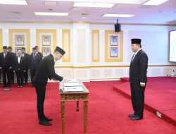 Lantik 22 Pejabat Fungsional, Sekjen Kemendagri Tekankan Pentingnya Pemberdayaan Pegawai*