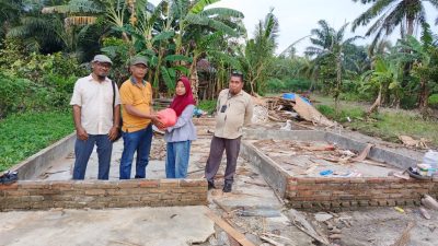 Bantuan Terus Berdatangan, Korban Bencana Angin Puting Beliung di Sergai Terpaksa Berhutang Perbaiki Atap Seng