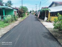 Warga Kelurahan Lubuk Raya Merasa Senang Dengan Diaspal Hotmixnya Jalan Danau Ranau Sepanjang 250 meter.