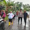 Sinergitas TNI-Polri dan Pemerintah Berbagi Bantuan Sosial Korban Banjir di Sergai