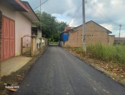 Dinas PUPR Kota Tebingtinggi Selesai Aspal Hotmix Gang Melati dan Gang Krompol Kelurahan Padang Merbau Kecamatan Padang Hulu.