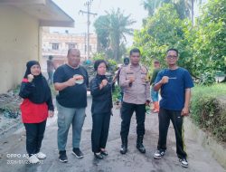 Kelurahan Pasar Gambir Laksanakan Kegiatan Gotong Royong Bersih Bersih Lingkungan Bersama Warga.