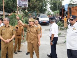 Walikota Tebingtinggi H Iman Irdian Saragih Tinjau Perlintasan Kereta Api Pasca Kecelakaan Maut Tanpa Palang Pintu dan Siapkan Usulan ke Kemenhub.