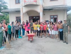 Lurah Damar Sari Koordinir Warga Laksanakan Kegiatan Gotong yg Royong Bersih Bersih Lingkungan