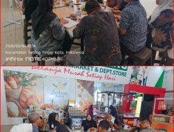 Camat Tebingtingi Kota Bersama Lurah Lakukan Audiensi Ke Dinas Pendidikan Bersama Dinas Lingkungan Hidup Kota Tebingtinggi.