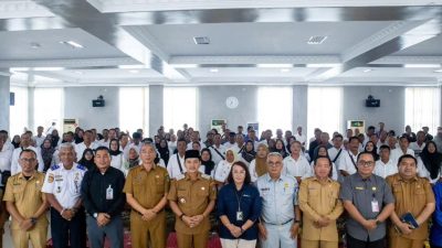 Walikota Tebingtinggi H Iman Irdian Saragih Instruksikan Kepling Data Ulang Penerima Bansos.