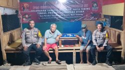 Polsek Rambutan Sambangi Pos Kamling Tanjung Marulak Lingkungan IV Himbau Petugas Jaga Tetap Waspada.  iyas