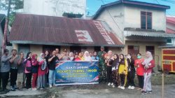 Warga Kelurahan Pasar Baru Laksanakan Gorong Royong Dengan Penuh Semangat dan Saling Kompak.