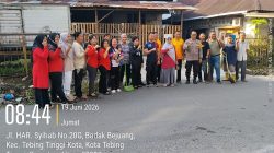 Lurah Badak Berjuang Terus Galakkan Warga Gotong Royong Bersih Bersih Lingkungan.