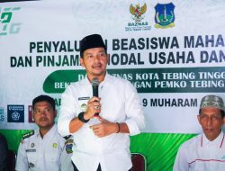Sinergi Pemko Tebingtinggi dan Baznas, Walikota Serahkan Bantuan Beasiswa Mahasiswa dan Modal Usaha Tanpa Riba.