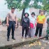 Warga Kelurahan Mandailing Antusias Gotong Royong Bersama Bersihkan Jalan dan Bantaran Sungai.