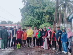 Semangat Warga Kelurahan Pasar Gambir Tidak Pernah Luntur Gelar Gotong Royong Bersihkan Lingkungan.