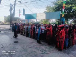 Semangat Pelajar SMK Kesehatan Ganda Husada Tebingtnggi Kibarkan Sang Merah Putih Rayakan HUT RI ke 81.