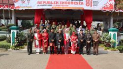Walikota Tebingtinggi H Iman Irdian Saragih Pimpin Upacara Peringatan HUT Kemerdekaan RI ke 81 di Lapangan Merdeka.