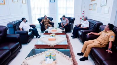 Walikota Tebingtinggi H Iman Irdian Saragih Terima Audiensi Siswa SespimmenPolri,Minta OPD Dukung Pengisian Kuesioner Kejahatan Jalanan.