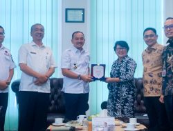 Capaian IKAD Kota Tebingtinggi Raih Kategori Unggul, Walikota Tebingtinggi H Iman Irdian Saragih Siap Optimalkan Inklusi Keuangan.
