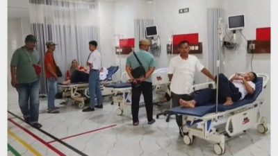 Puluhan Siswa MTsN 2 Kisaran dilarikan ke Rumah Sakit diduga Keracunan MBG.