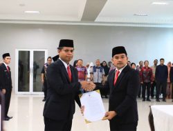 Walikota Tebingtinggi H Iman Irdian Saragih Lantik Direktur PDAM dan Kepala Sekolah,Tegaskan Jabatan Bukan Jaminan Selamanya. 