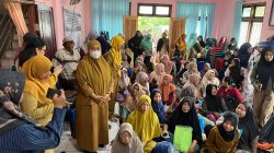 Masyarakat Kelurahan Mekar Sentosa Hadir Berbondong bondong Antusias Urus IKD 