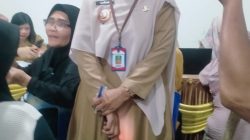 Lurah Mandailing Himbau Masyarakat Melalui Mushollah dan Surat Resmi Untuk Urus IKD Oleh Disdukcapil.