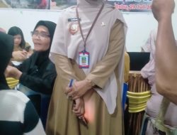 Lurah Mandailing Himbau Masyarakat Melalui Mushollah dan Surat Resmi Untuk Urus IKD Oleh Disdukcapil.