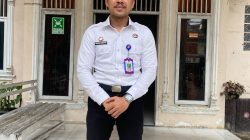 Masyarakat Kelurahan Badak Berjuang Antusias Hadiri Kantor Lurah Urus IKD Oleh Disdukcapil.